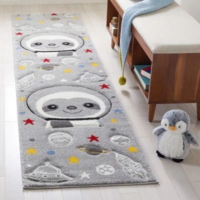 Carousel Kids CRK140 Power Loomed Area Rug - Safavieh