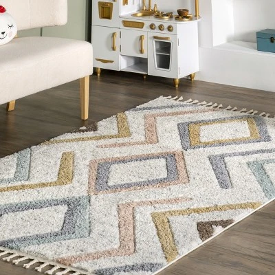 Lillie Abstract Diamond Kids Tassel Area Rug - Image 8