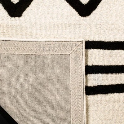 Safavieh Kids SFK907 Hand Tufted Area Rug - Safavieh - Image 3